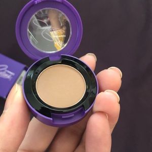 NIB Limited Édition MACxSelena Eyeshadow!